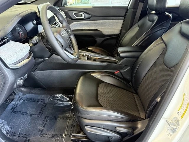 2023 Jeep Compass - Image 20 of 21