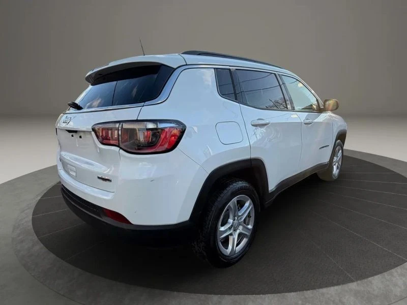 2023 Jeep Compass - Image 5 of 12