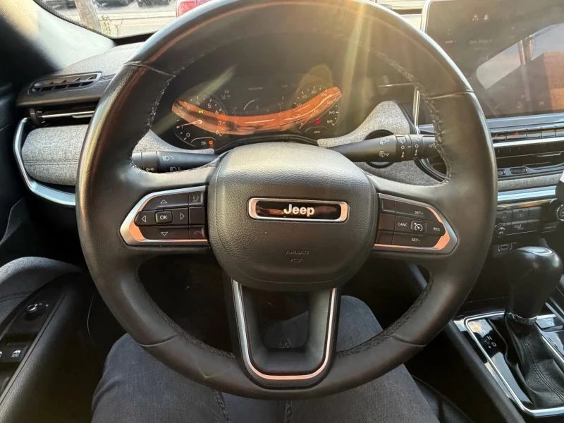 2023 Jeep Compass - Image 10 of 12