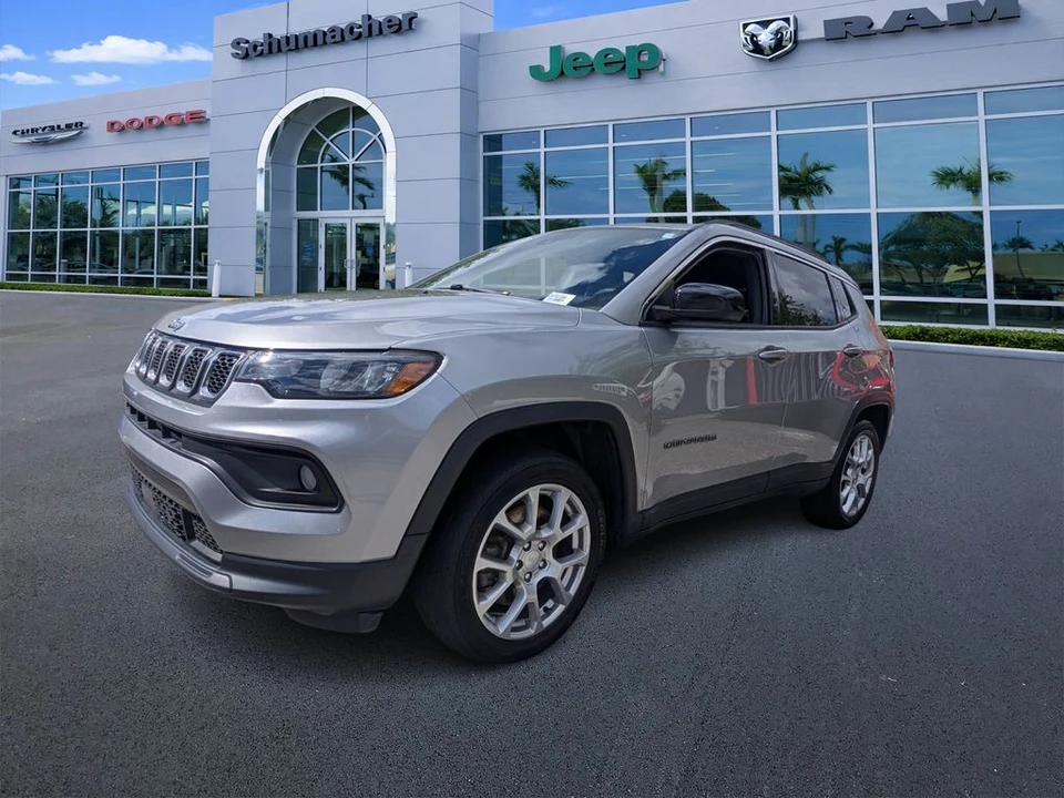 2023 Jeep Compass - Image 3 of 21