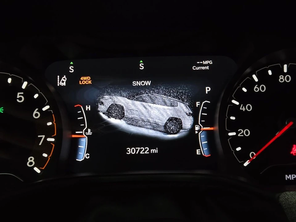 2023 Jeep Compass - Image 6 of 12