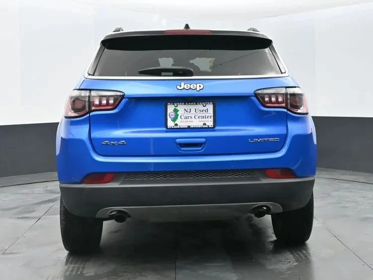 2023 Jeep Compass - Image 8 of 12