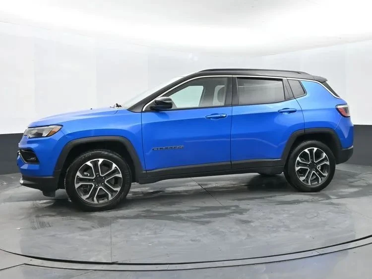 2023 Jeep Compass - Image 5 of 12