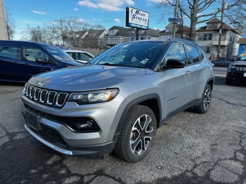 2023 Jeep Compass - Image 5 of 12