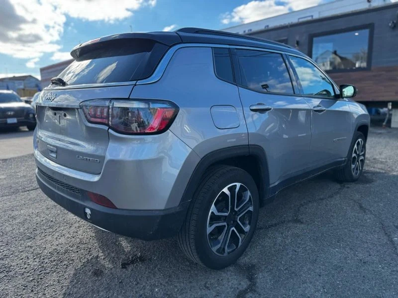 2023 Jeep Compass - Image 10 of 12
