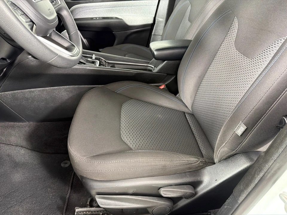 2023 Jeep Compass - Image 12 of 21