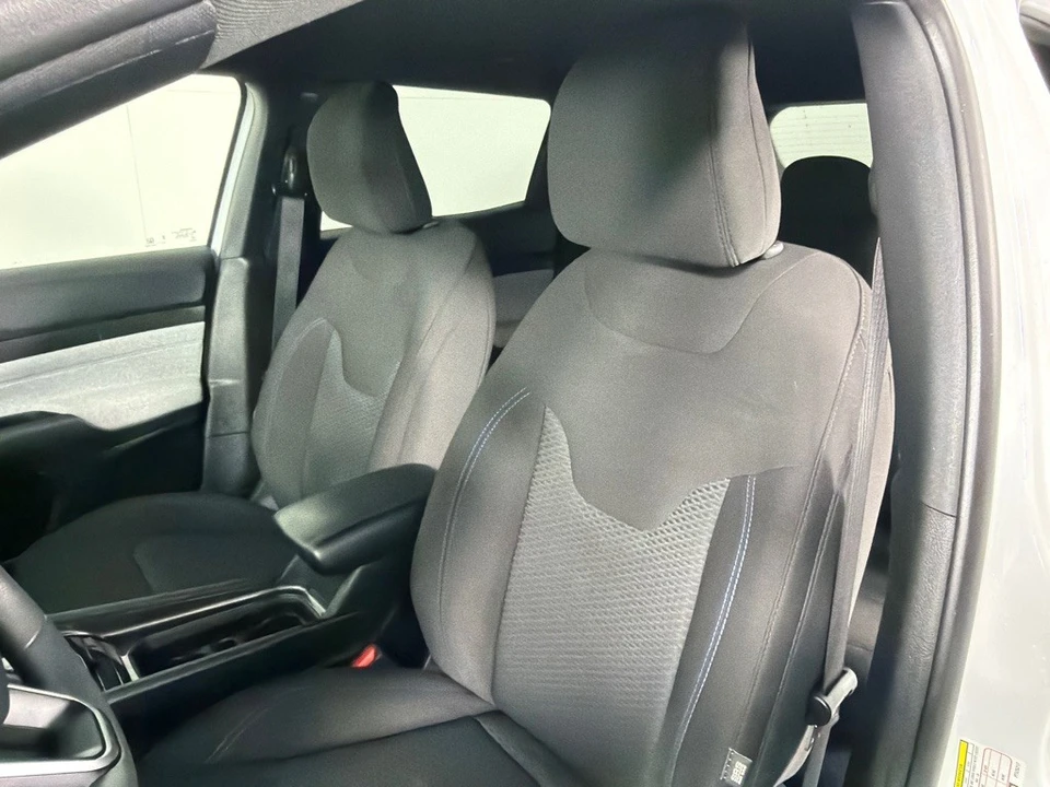 2023 Jeep Compass - Image 13 of 21
