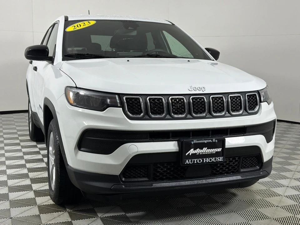 2023 Jeep Compass - Image 3 of 21