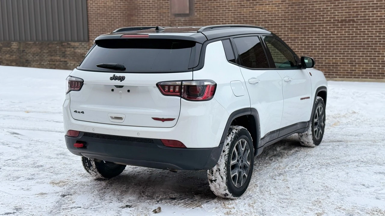 2023 Jeep Compass - Image 7 of 21