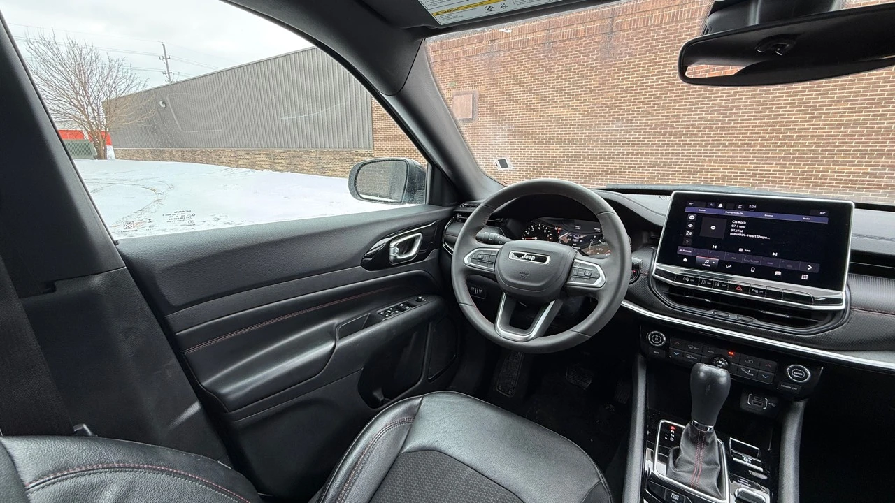 2023 Jeep Compass - Image 12 of 21