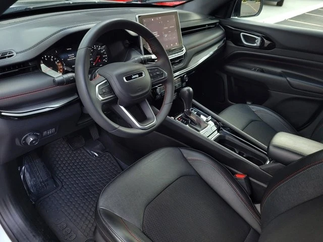 2023 Jeep Compass - Image 8 of 12
