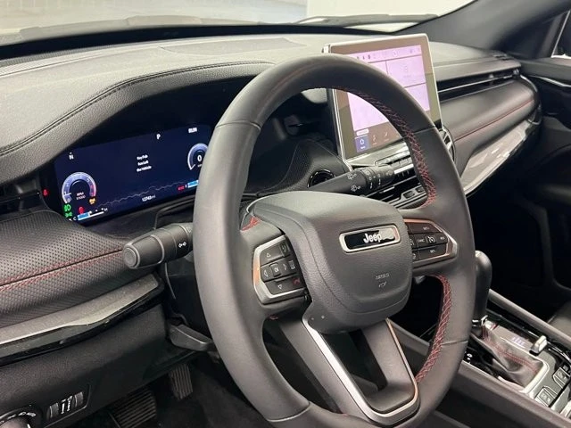 2023 Jeep Compass - Image 8 of 10