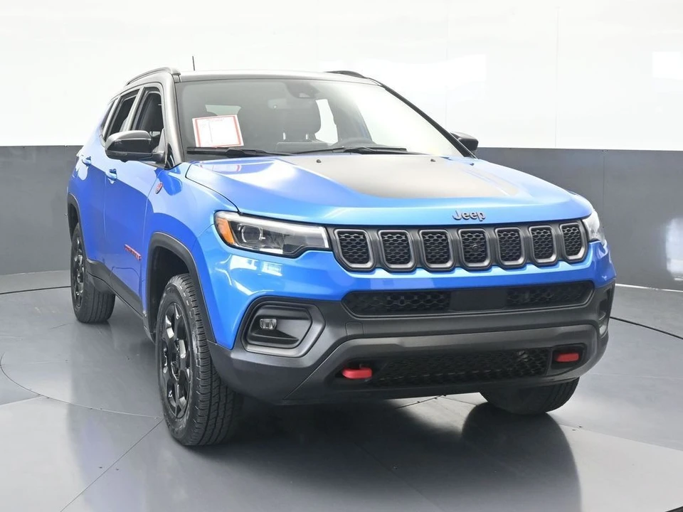 2023 Jeep Compass - Image 9 of 12