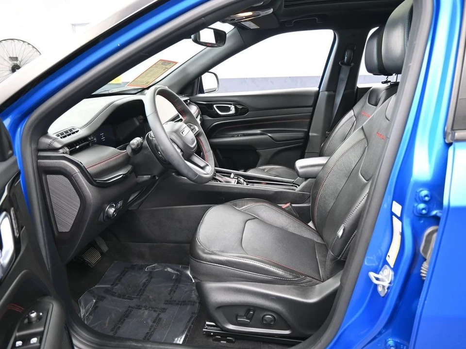 2023 Jeep Compass - Image 12 of 12