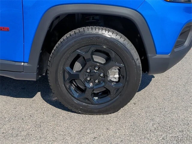 2023 Jeep Compass - Image 11 of 12