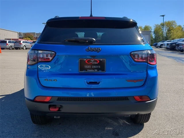 2023 Jeep Compass - Image 5 of 12