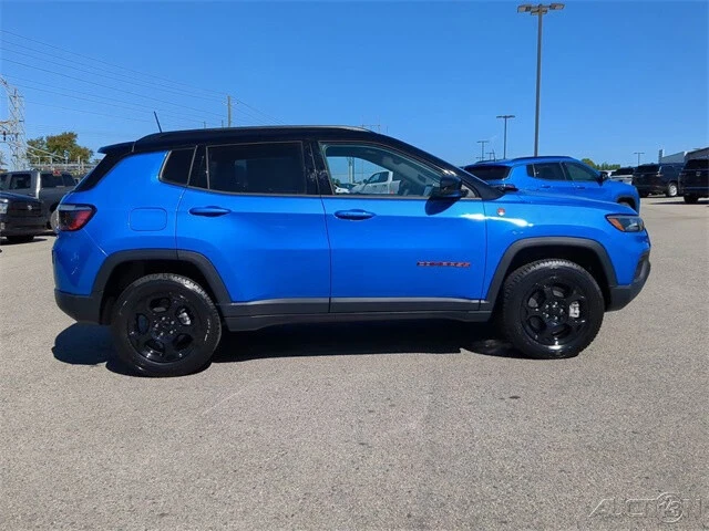2023 Jeep Compass - Image 3 of 12