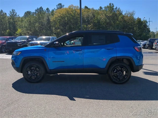 2023 Jeep Compass - Image 7 of 12