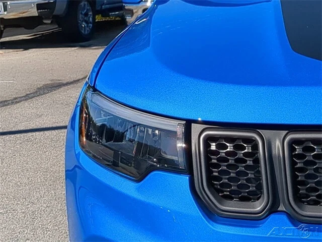 2023 Jeep Compass - Image 10 of 12