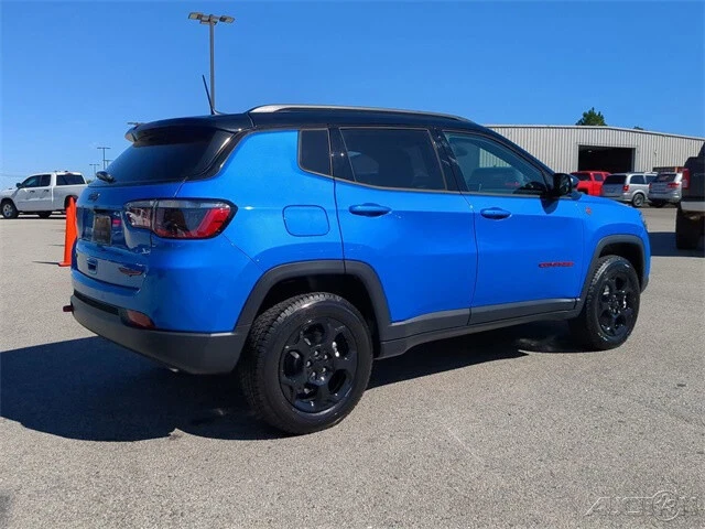 2023 Jeep Compass - Image 4 of 12
