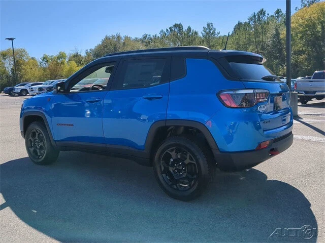 2023 Jeep Compass - Image 6 of 12