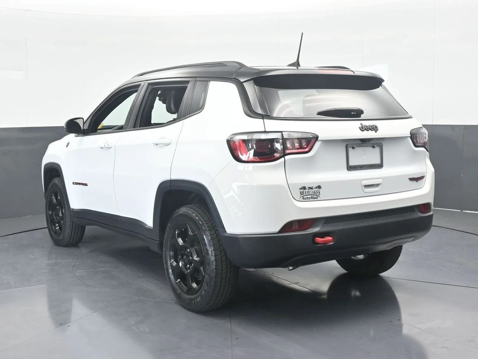 2023 Jeep Compass - Image 4 of 12