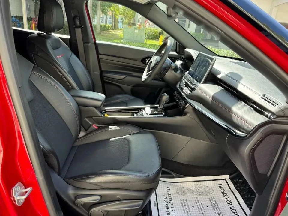 2023 Jeep Compass - Image 9 of 12