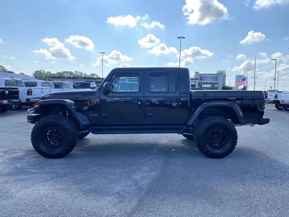 2023 Jeep JT Gladiator - Image 2 of 16
