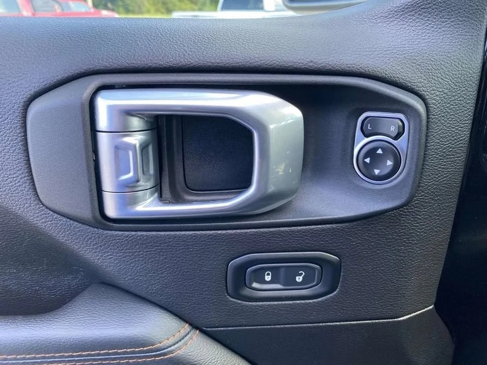 2023 Jeep JT Gladiator - Image 13 of 16