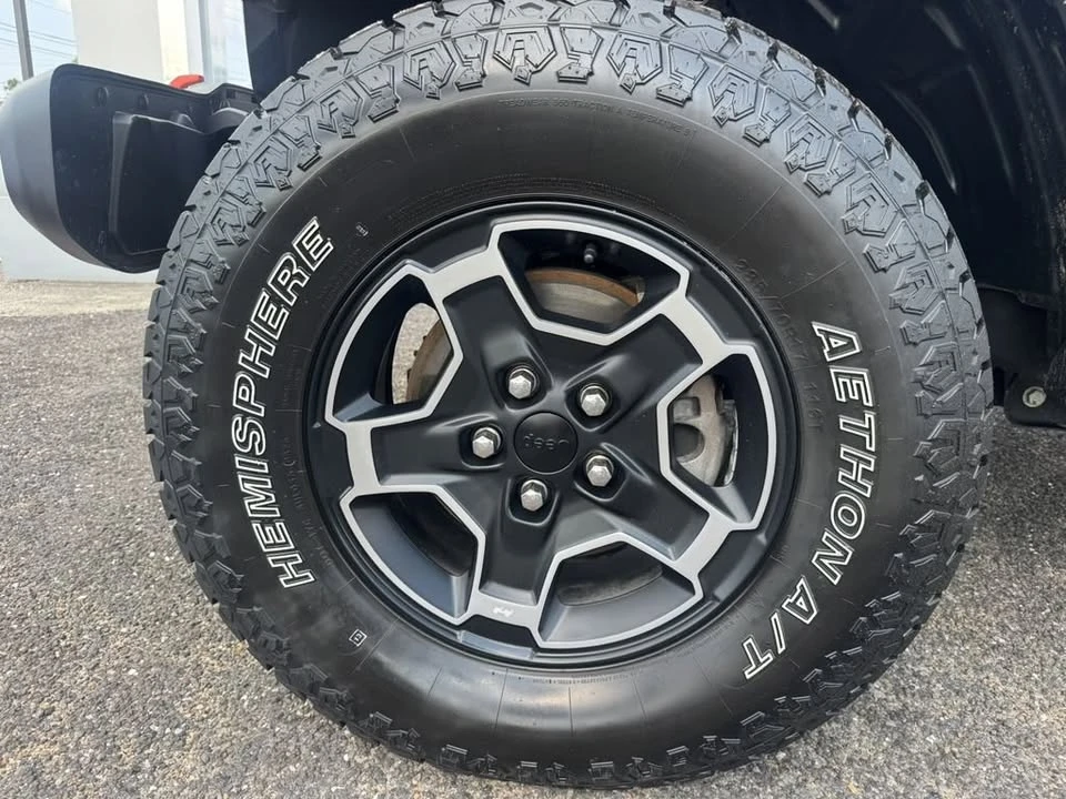 2023 Jeep JT Gladiator - Image 5 of 11