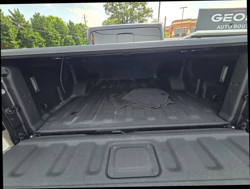 2023 Jeep JT Gladiator - Image 17 of 19