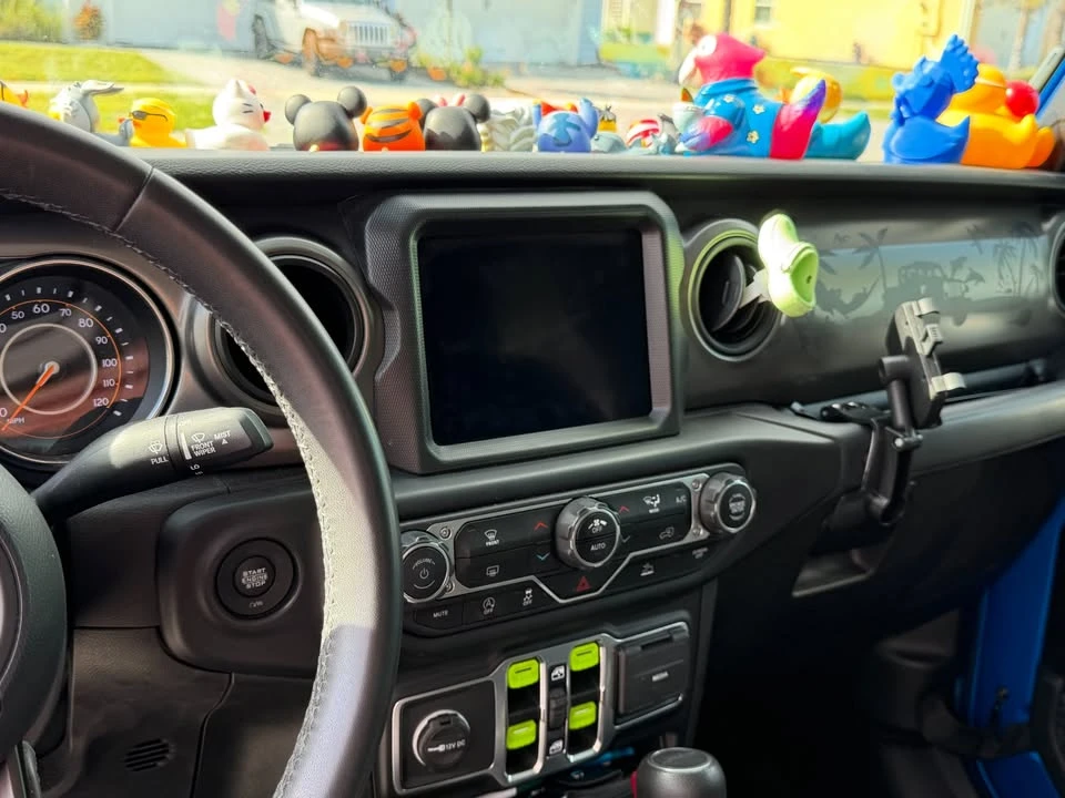 2023 Jeep JT Gladiator - Image 7 of 12
