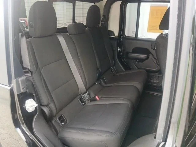 2023 Jeep JT Gladiator - Image 18 of 19
