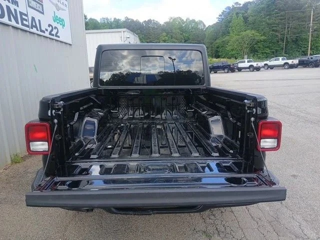 2023 Jeep JT Gladiator - Image 6 of 19