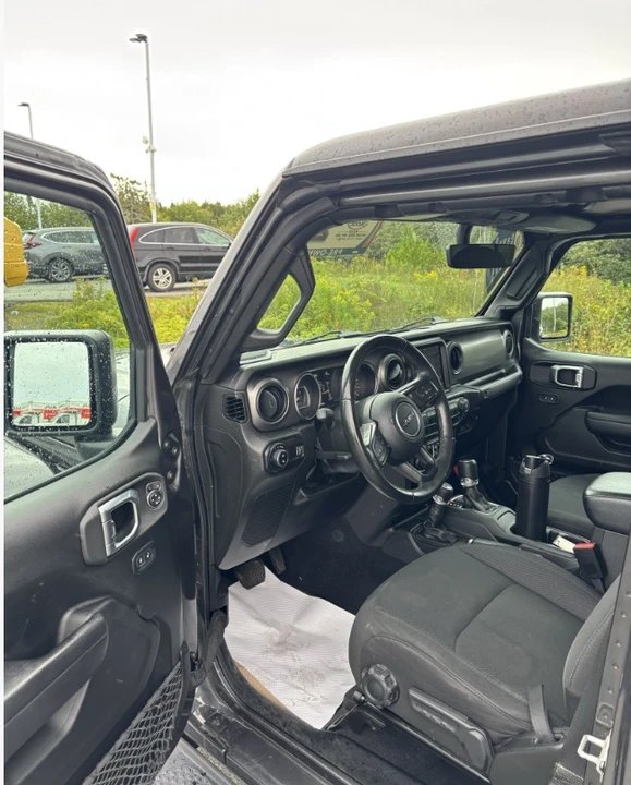 2023 Jeep JT Gladiator - Image 13 of 17