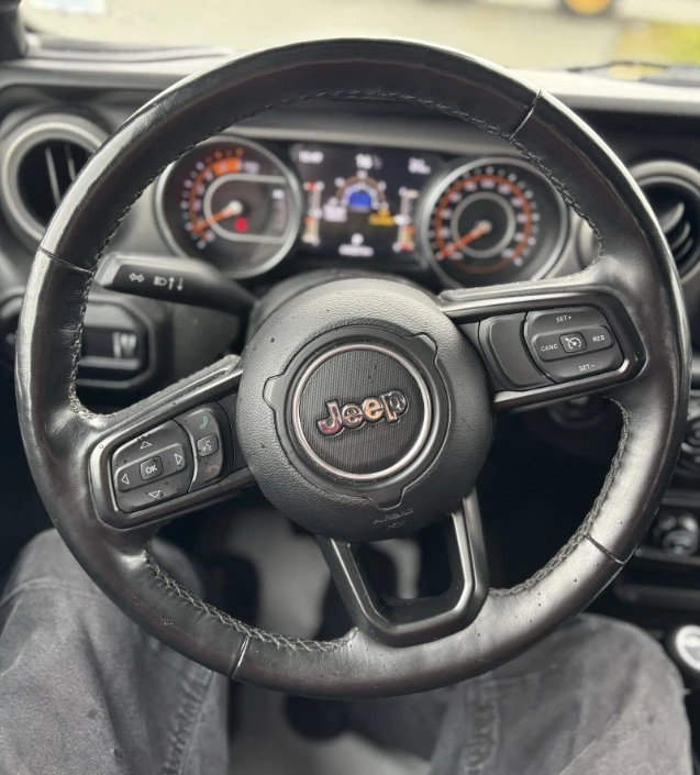 2023 Jeep JT Gladiator - Image 15 of 17