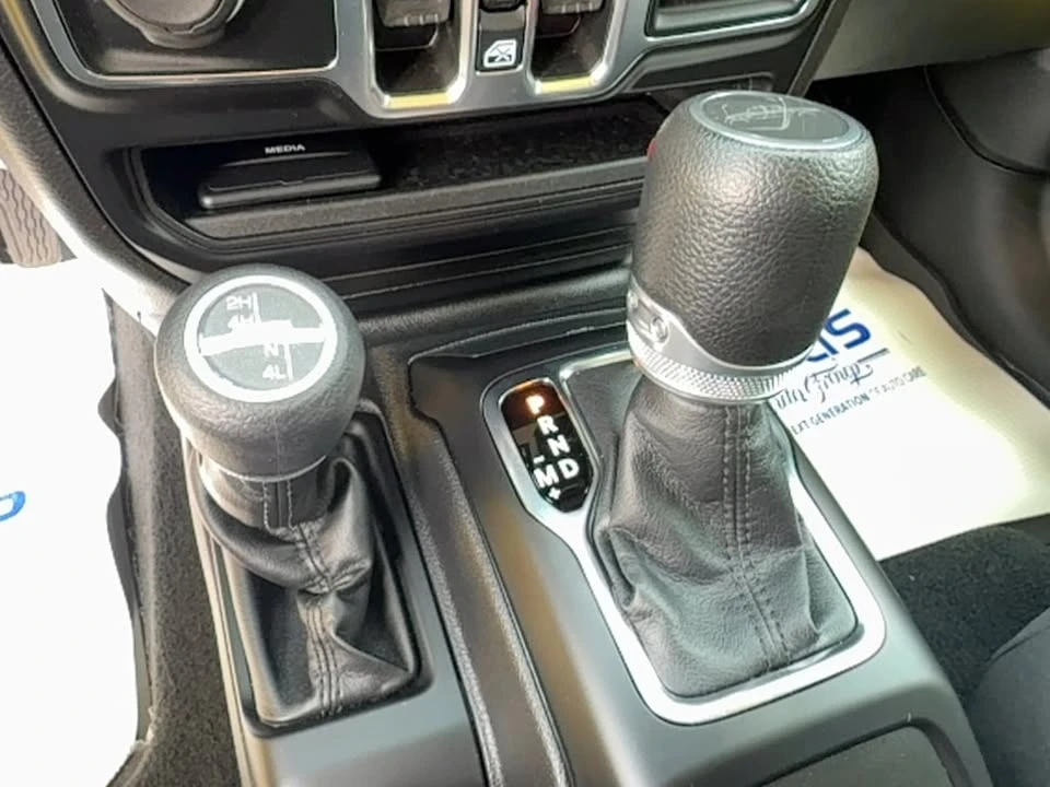 2023 Jeep JT Gladiator - Image 16 of 20