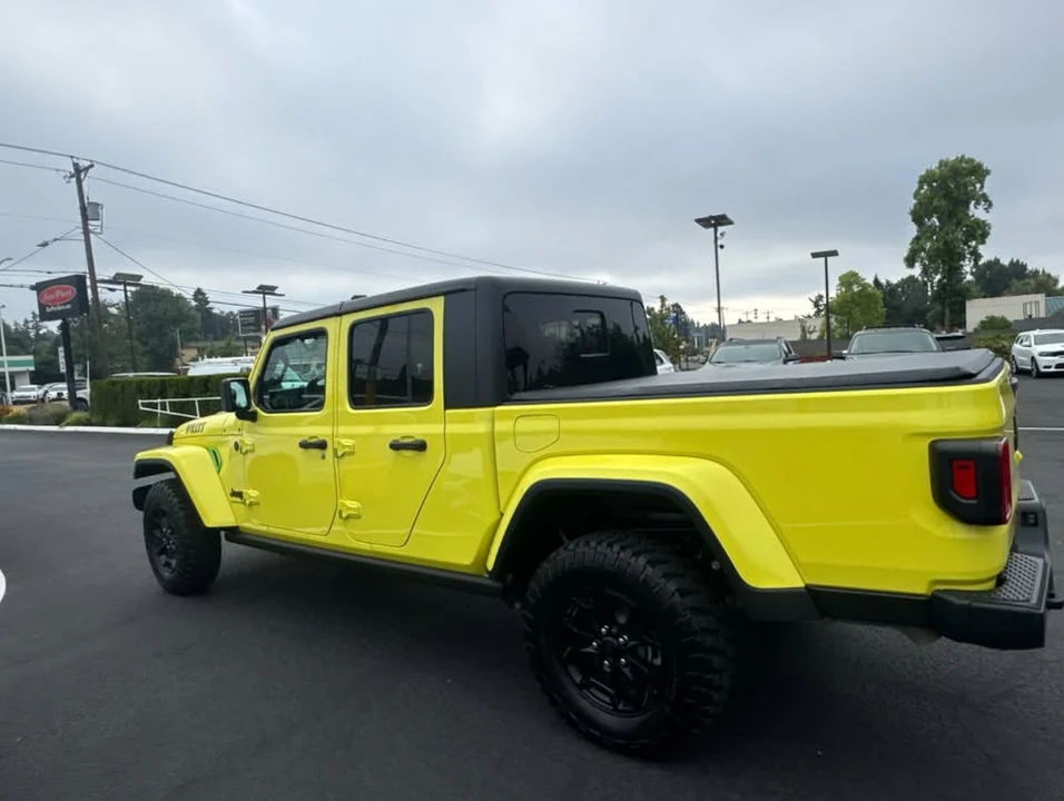 2023 Jeep JT Gladiator - Image 4 of 10