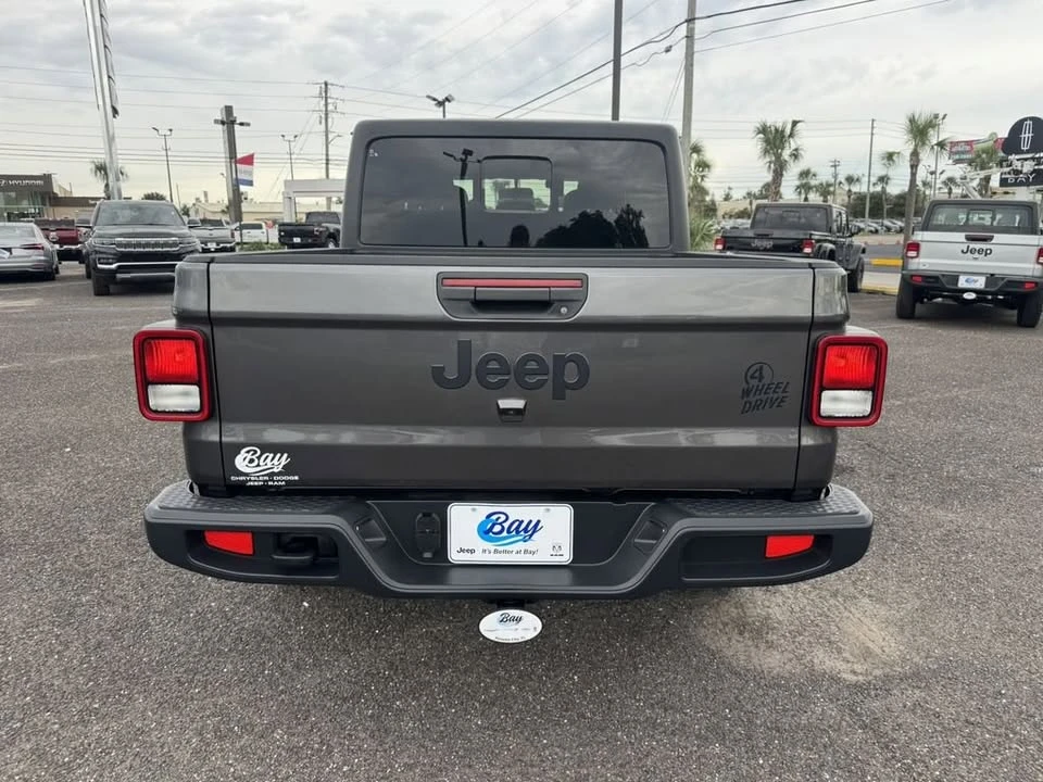 2023 Jeep JT Gladiator - Image 5 of 14