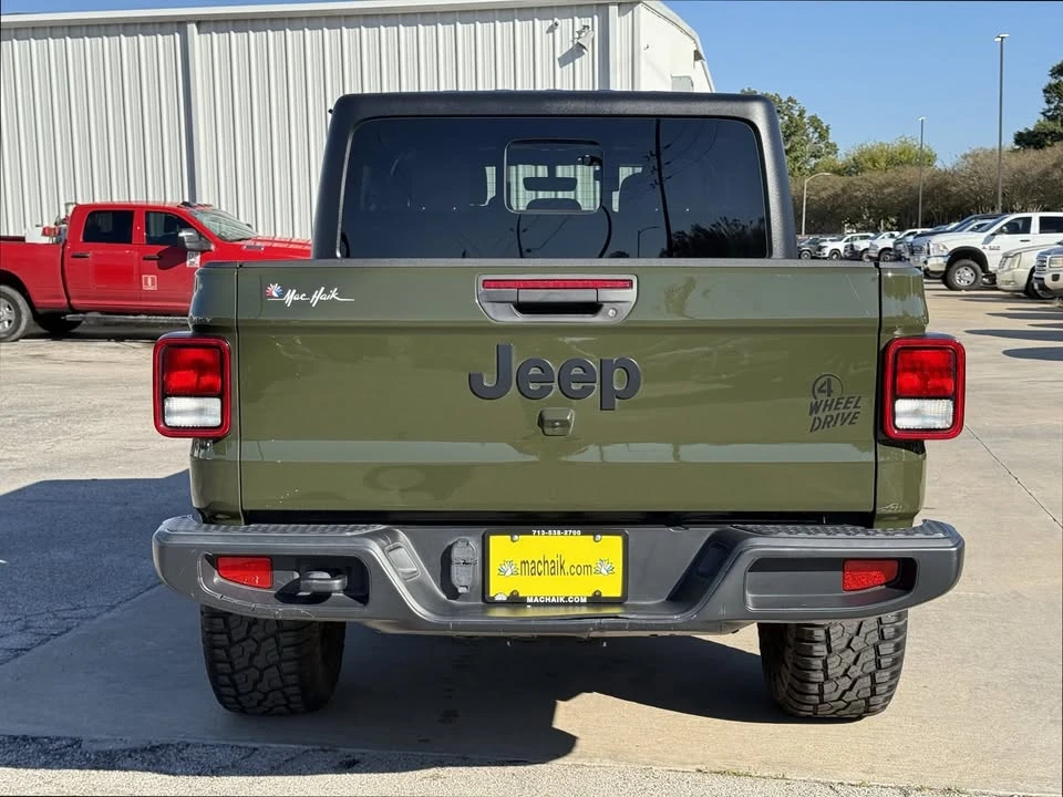 2023 Jeep JT Gladiator - Image 5 of 6