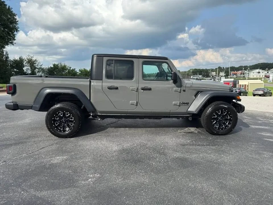 2023 Jeep JT Gladiator - Image 5 of 9