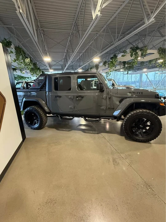 2023 Jeep JT Gladiator - Image 3 of 11