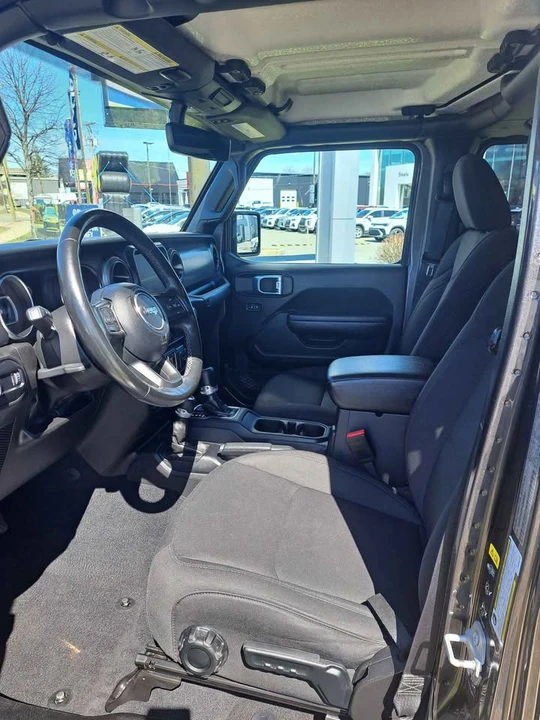 2023 Jeep JT Gladiator - Image 5 of 8