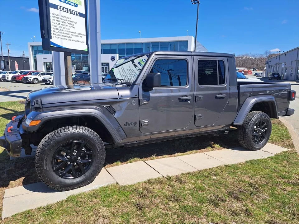 2023 Jeep JT Gladiator - Image 2 of 8