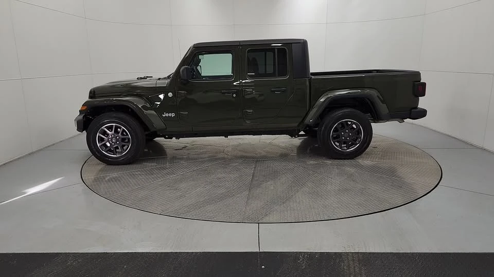 2023 Jeep JT Gladiator - Image 5 of 10