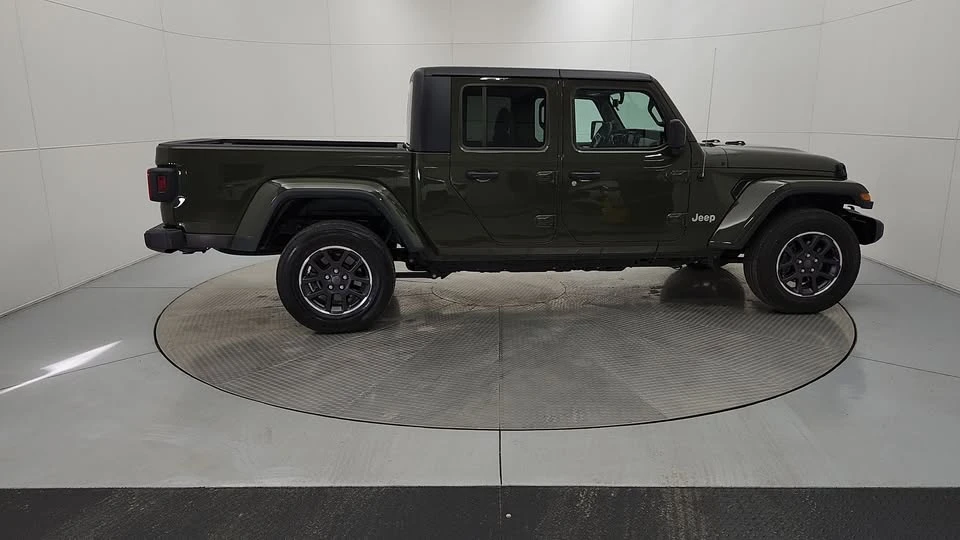 2023 Jeep JT Gladiator - Image 9 of 10