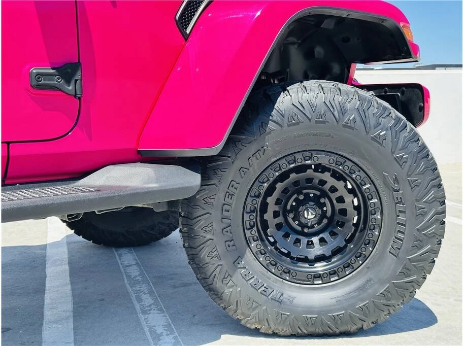 2023 Jeep JT Gladiator - Image 15 of 20