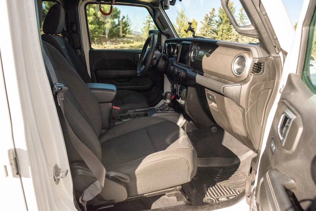 2023 Jeep JT Gladiator - Image 11 of 21