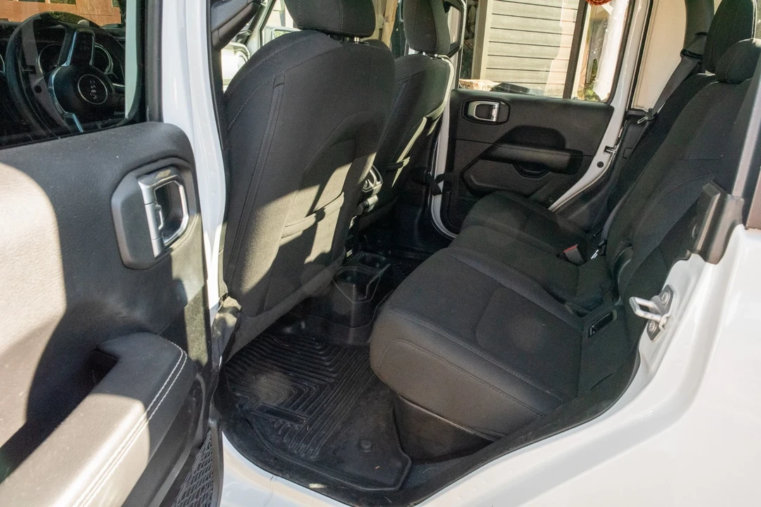 2023 Jeep JT Gladiator - Image 18 of 21