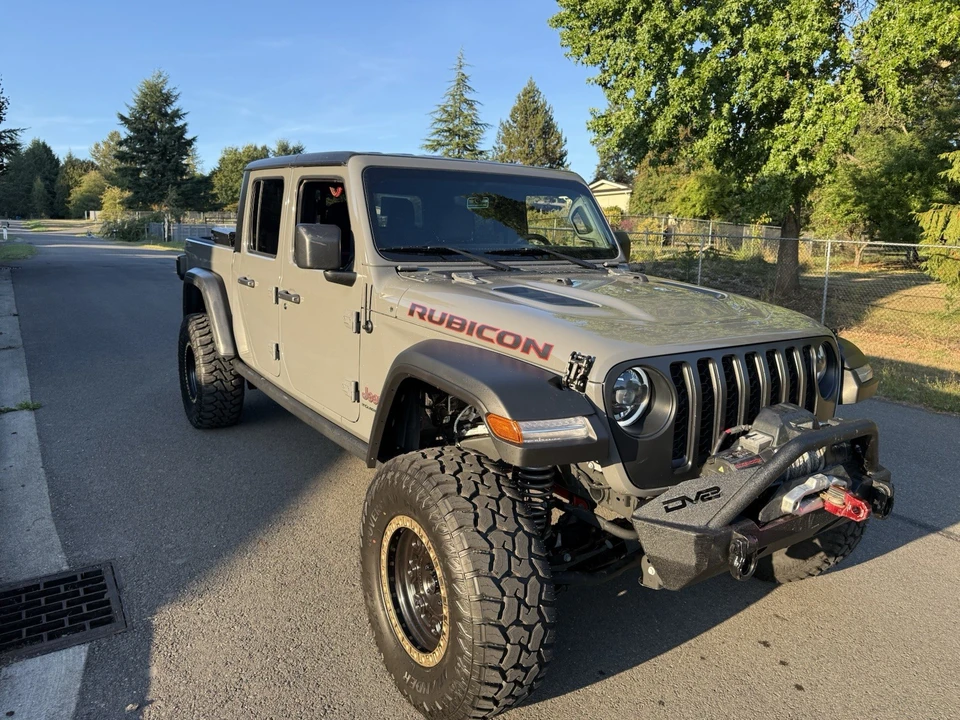 2023 Jeep JT Gladiator - Image 4 of 16